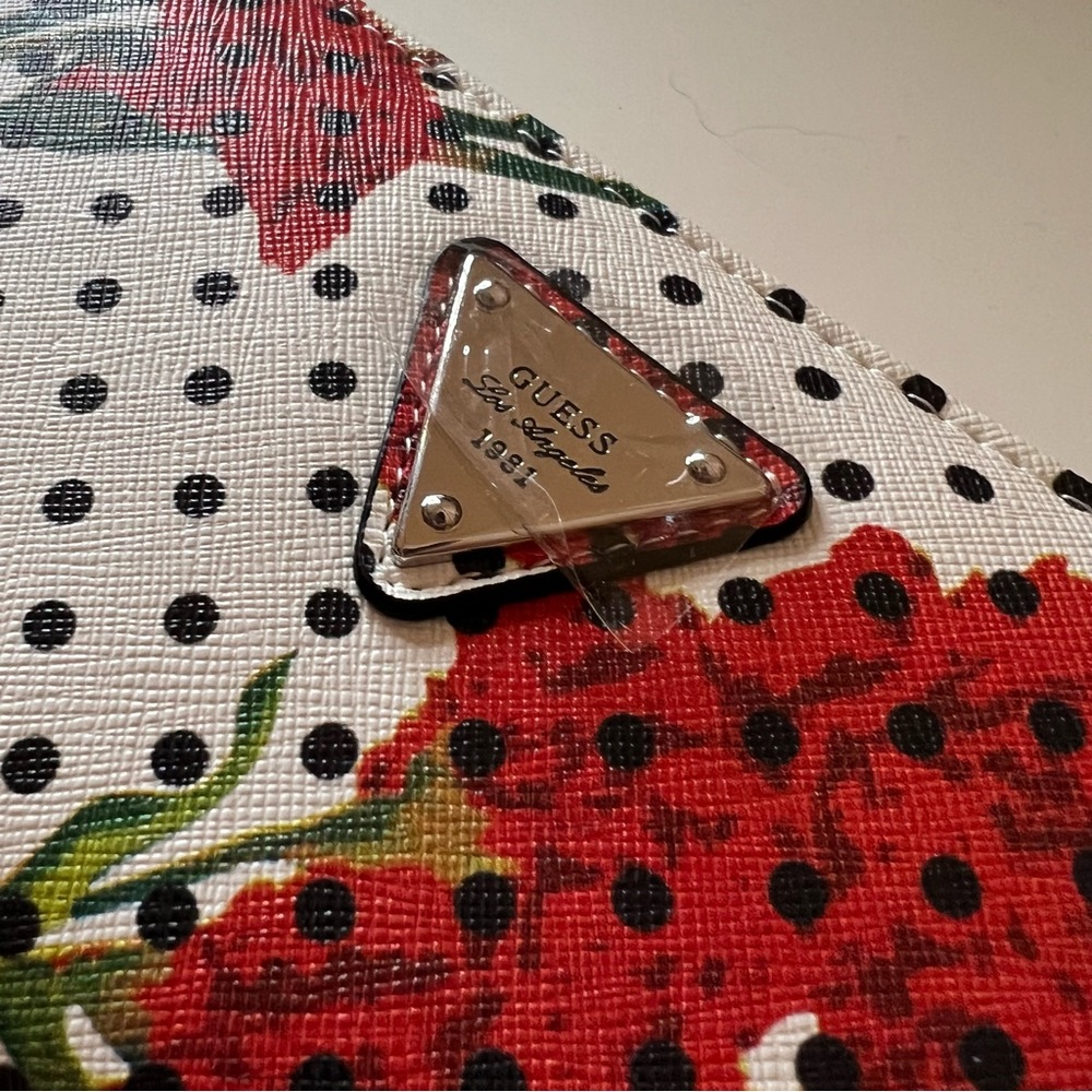 NWT IN BOX • Floral Guess Wallet - Picture 9 of 12